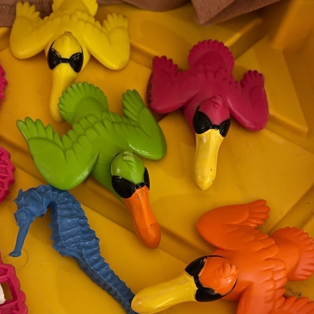 2011 Prime Time Toys AQUA Dive Birds
There are 4 pieces.